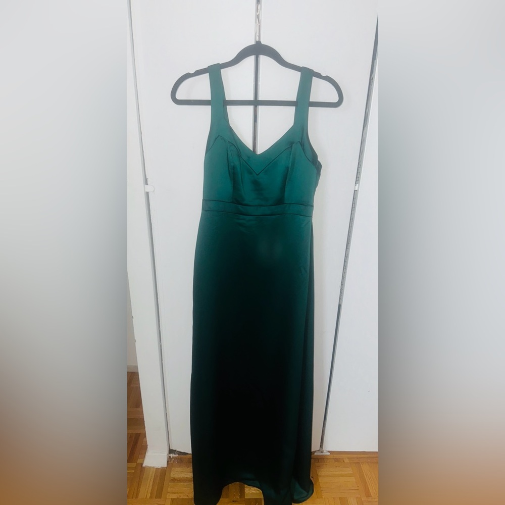 Dessy FRAMED BODICE CRISS CRISS OPEN BACK A-LINE MAXI DRESS IN HUNTER GREEN